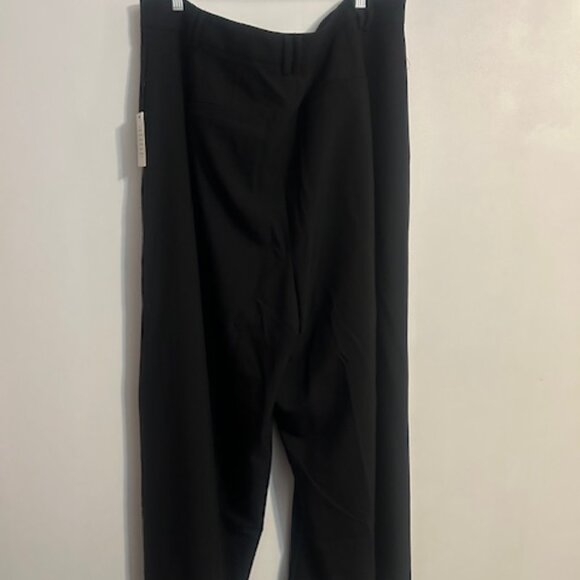 Eloquii Black wide leg drape front with belt loops trouser, size 20 - Picture 2 of 6